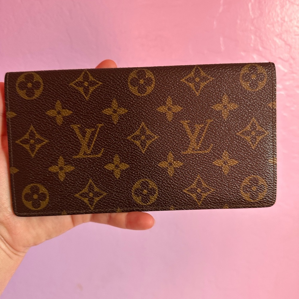 Louis Vuitton Monogram Checkbook - image 1